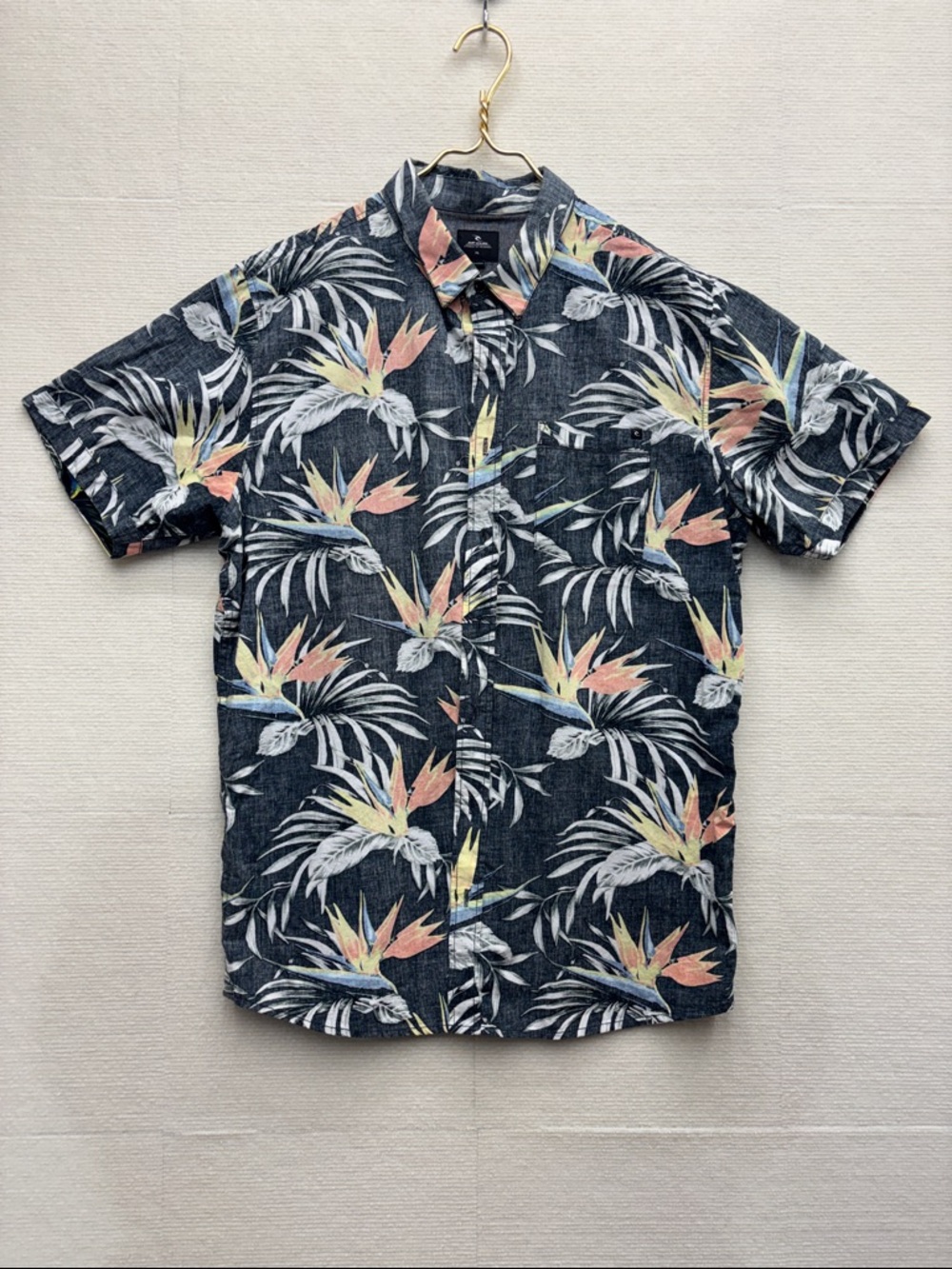 Rip Curl | Short-Sleeve Tropical Print Shirt - Black with Multicolor Floral XL